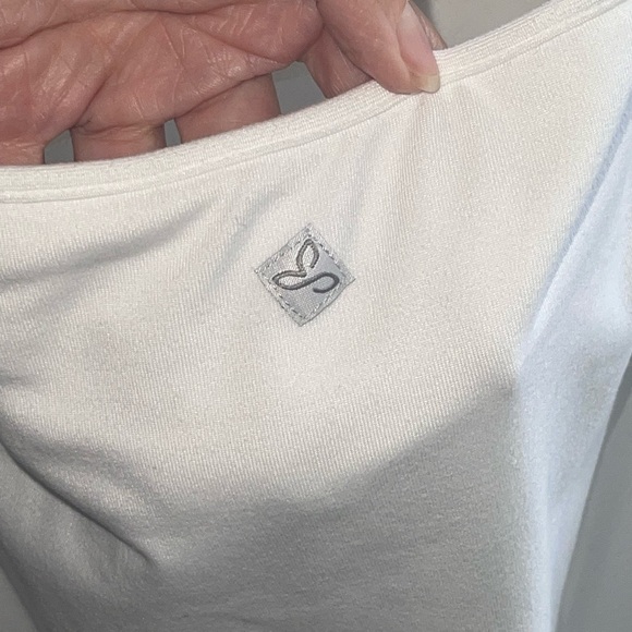 PRANA | Women’s Lark Twist Back Cutout Yoga Tank Top Shelf Bra White Small - Picture 5 of 7